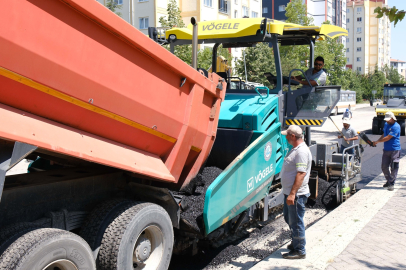Büyükşehir Yol Çalışmalarını Sürdürüyor