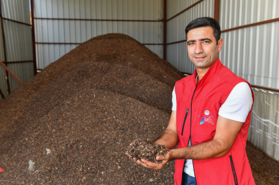 Organik Atıklar Komposta Dönüşüyor, Toprağa Verim Oluyor