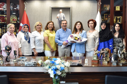 CHP Tepebaşı Kadın Kollarından Başkan Ataç'a Ziyaret