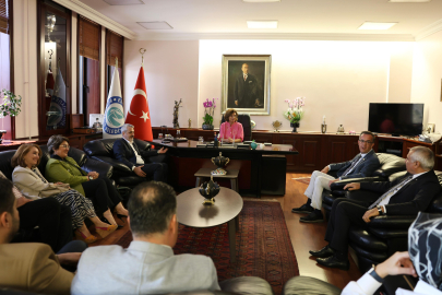 Türkiye Kent Konseyleri Birliği'nden Başkan Ünlüce'ye Ziyaret