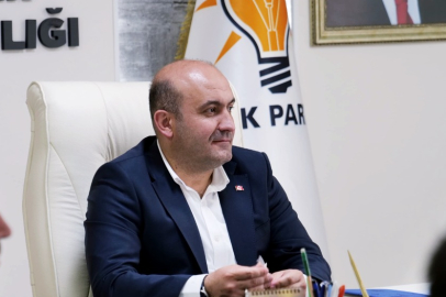 AK Parti'de Beş İlçe Başkanı Görevinden Ayrıldı
