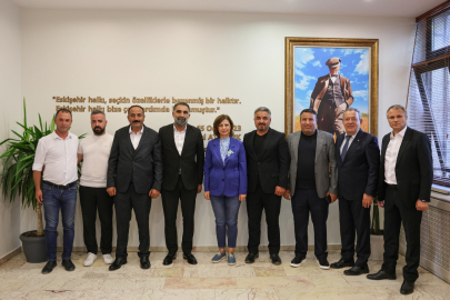 Van-Es Derneğinden Başkan Ünlüce’ye Ziyaret