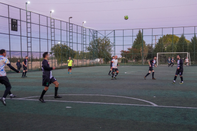 Tepebaşı'nda Futbol Turnuvası Başladı