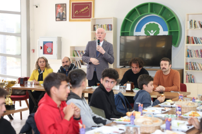 Başkan Kurt Başarılı Atletlerle Buluştu