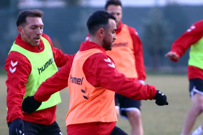Es Es'te Mezitli 33 Spor Hazırlıkları Sürüyor