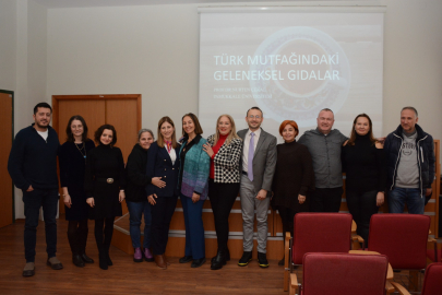 “Türk Mutfağında Geleneksel Gıdalar” Konferansı Düzenlendi