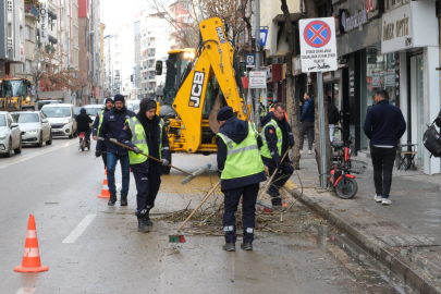 Büyükşehir'den Caddelerde Yoğun Çalışma