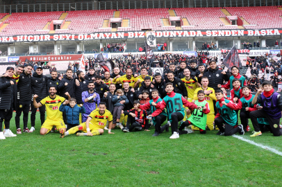 Eskişehirspor Homurlu 1951 Spor'u Üç Golle Geçti