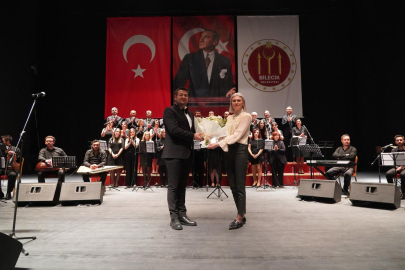 ''Gönül Sesinden Nağmeler'' Konseri Ayakta Alkışlandı