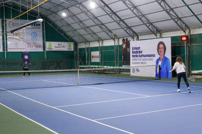 Kadınlar Tenis Turnuvasında Büyük Heyecan