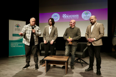 Ezel Akay Sinemaseverlerle Buluştu