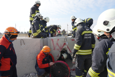 Büyükşehir'in Arama Kurtarma Ekibine Uygulamalı Eğitim