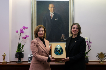 Sinem Dedetaş'tan Başkan Ünlüce'ye Ziyaret