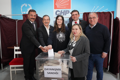 Başkan Ataç Eşi ve Kızıyla Oy Kullandı