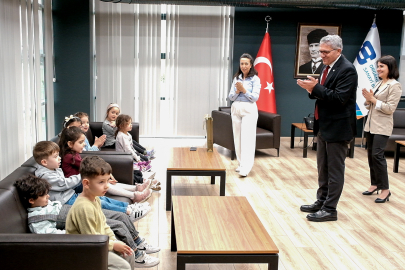 Miniklerden Başkan Küpeli'ye Bayram Ziyareti
