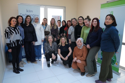 Kadınlar Çocuklar Gülsün Diye Üretiyor