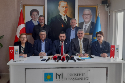 Mağdur Olan Öğretmenlerimizin Her Zaman Yanında Olacağız!