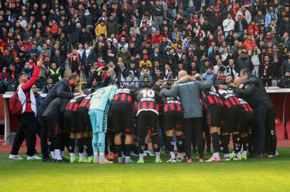 Eskişehirspor Şampiyonluk İçin Sahaya Çıkıyor!