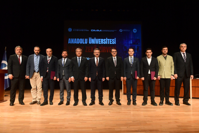 Yapay Zekâ Zirvesi, 2 Oturum ve 9 Sunumla Tamamlandı