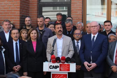Cumhuriyet Halk Partisi Korkmaz, Sinmez, Geri Çekilmez!