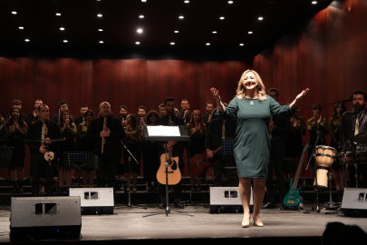 Büyükşehir Gençlik Korosu'ndan Türkülerle Yolculuk Konseri