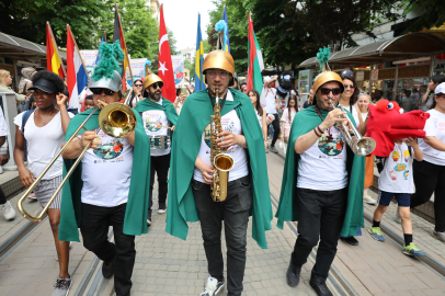 Festivalden Görkemli Açılış