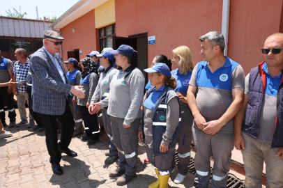 Başkan Kurt, Belediye Çalışanları İle Bayramlaştı