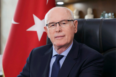 Başkan Kurt: ''Bu Zor Günlerde Babalarımıza Daha Çok Sarılmalıyız''