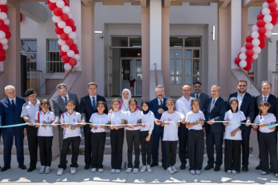 Sabri Kılıçoğlu Ortaokulu ve Süleyman Şah Anadolu Lisesi Törenle Açıldı