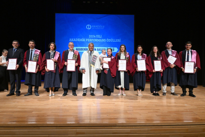 Akademik Performans Ödülleri Sahiplerini Buldu