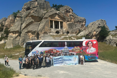 Başkan Ünlüce Kadınları Frig Vadisine Uğurladı