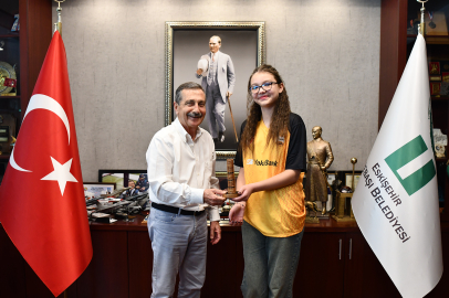 Başkan Ataç’tan Hacer Beren Kıraç'a Tebrik