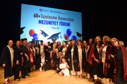 Tazelenme Üniversitesi Mezunlarını Törenle Uğurladı