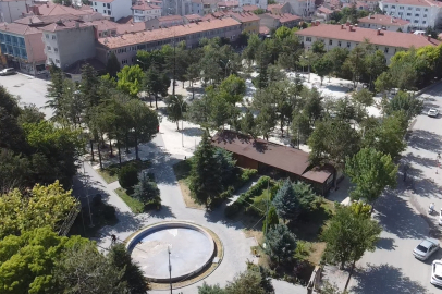 Çifteler'de Cumhuriyet Meydanı Yenileniyor