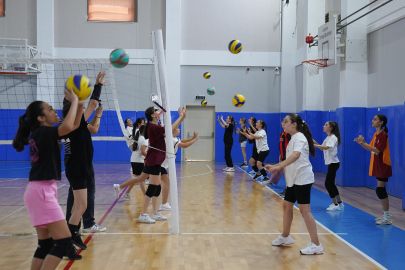 Çocuklar Yaz Tatilini Spor Yaparak Geçiriyor