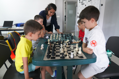 Satranç İle Zihinlerini Geliştiriyorlar