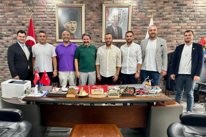 Eskişehirspor Yönetimi İl Müdürü Hasan Kalın'ı Ziyaret Etti