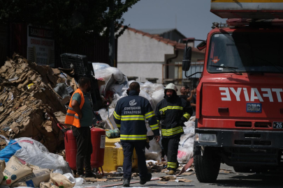 EMKO'da Çıkan Yangına Büyükşehir İtfaiyesi Anında Müdahale Etti