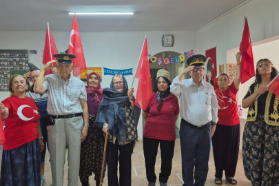 Kıdemli büyüklerden 30 Ağustos Zafer Bayramı Coşkusu