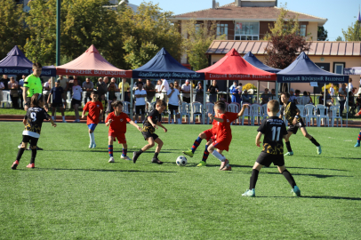 Mini Minikler Futbol Şenliği Coşkuyla Tamamlandı