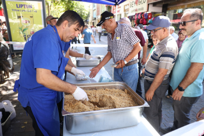 Odunpazarı Belediyesi’nden Mevlid Kandili’nde Helva İkramı