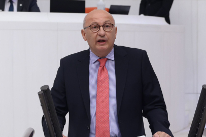 Çakırözer: ''Eskişehir’i Trump’a Pazarlık Masası Yaptılar!''
