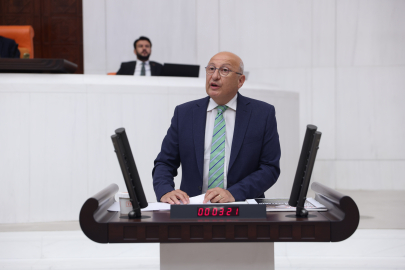 Çakırözer: ''Meşruiyet Uçakla Değil, Demokrasiyle Alınır''
