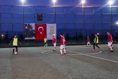 Tepebaşı'nda Futbol Turnuvası Sürüyor