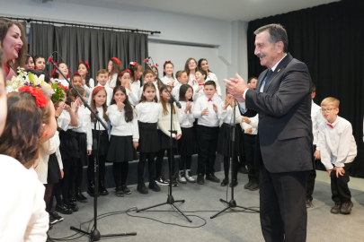 İki Elin Sesi Var Çocuk Korosu'ndan Muhteşem Konser