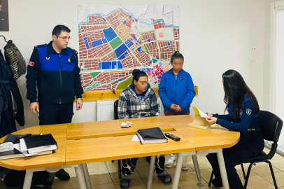 Çocuğunu Dilendiren Kadın Suçüstü Yakalandı