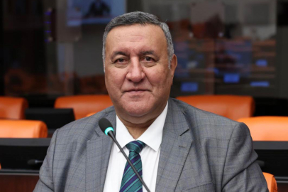 Çiftçi Traktörünü, Vatandaş Yaşam Mutluluğunu Kaybediyor