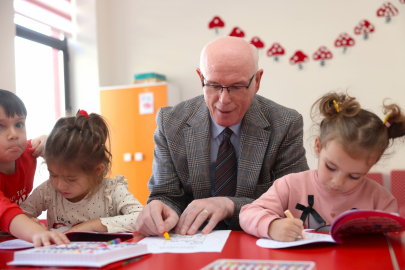 Başkan Kurt Dünya Çocuk Hakları Gününü Kreşteki Miniklerle Kutladı