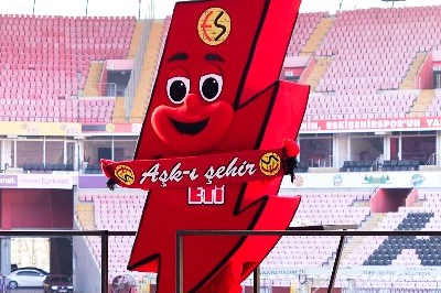 Şimşek Sahaya İniyor!