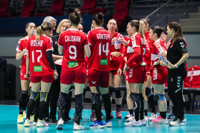 A Milli Kadın Hentbol Takımı, Hazırlık Turnuvasını Değerlendirdi